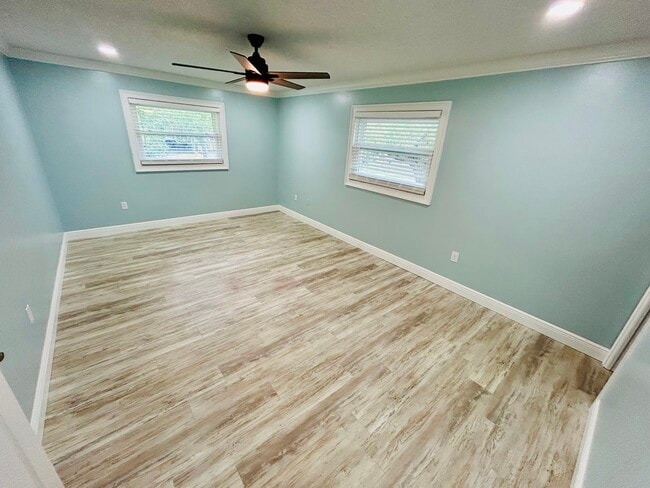5800 Hollywood Blvd in Sarasota, FL - Building Photo - Building Photo