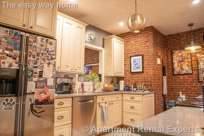 246 Hampshire St, Unit 2