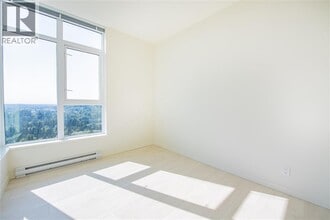 691 North Rd in Coquitlam, BC - Building Photo - Building Photo