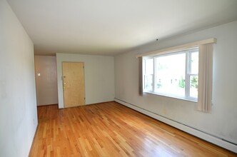 4216 Settle St, Unit 1 in Cincinnati, OH - Building Photo - Building Photo