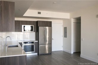 2960 NE 207th St-Unit -915 in Aventura, FL - Building Photo - Building Photo