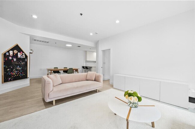 1107 Grand St in Hoboken, NJ - Building Photo - Building Photo