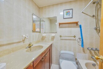 86-53 Avon St in Queens, NY - Building Photo - Building Photo
