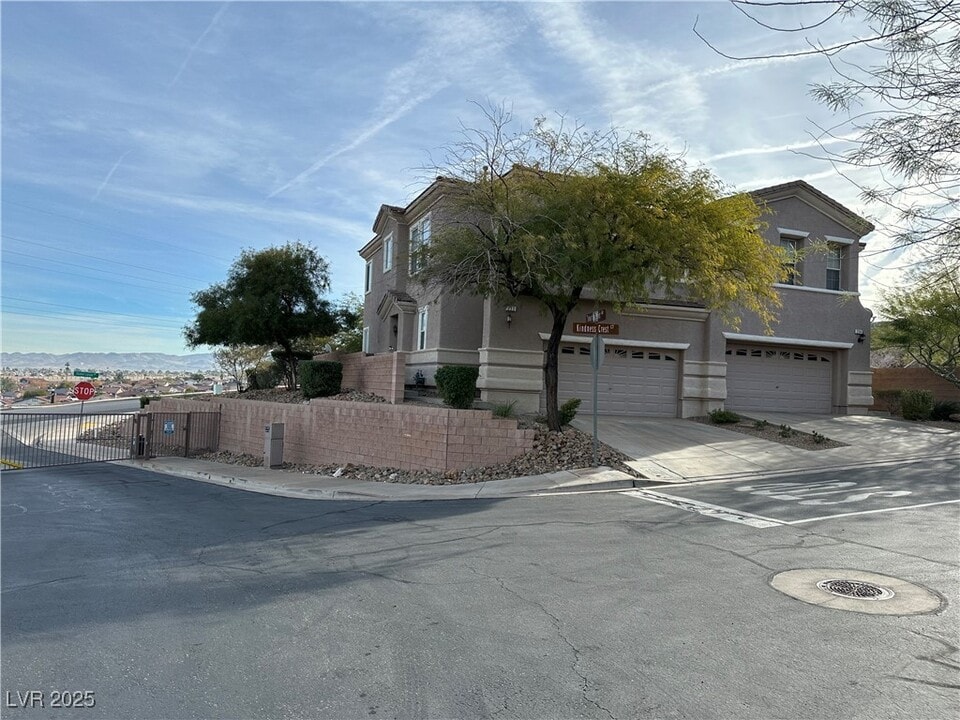 222 Kindness Crest Ct in Henderson, NV - Building Photo