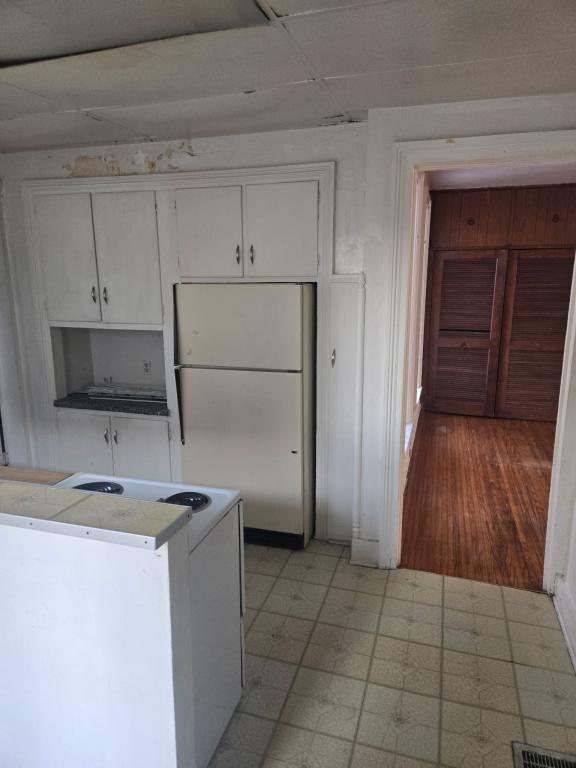 538 W Broadway St in Freeport, IL - Building Photo - Building Photo