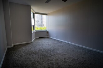 720 W Gordon Ter, Unit 7F in Chicago, IL - Building Photo - Building Photo