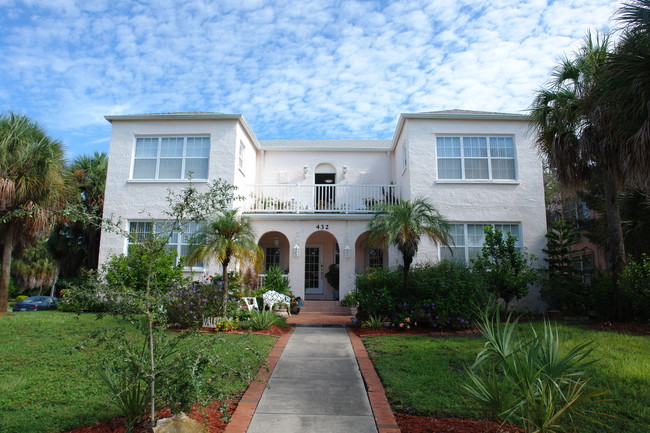 432 Armada Rd S in Venice, FL - Foto de edificio - Building Photo