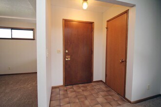 230-230 SE 52nd Ave, Unit 230 in Portland, OR - Foto de edificio - Building Photo