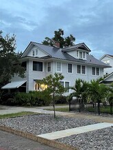 300 8th Ave NE in St. Petersburg, FL - Building Photo - Building Photo