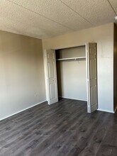 9074 W Terrace Dr in Niles, IL - Building Photo - Building Photo