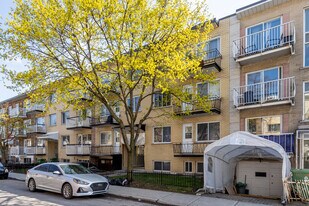 7240 Cartier Rue in Montréal, QC - Building Photo
