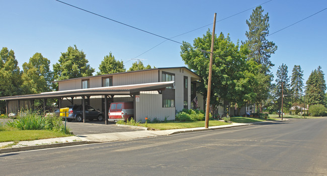 Deer Park Apartments