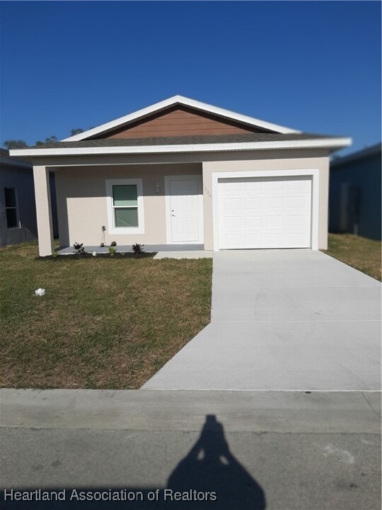 1508 Las Villas Blvd in Sebring, FL - Building Photo