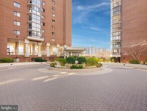 1600 N Oak St in Arlington, VA - Building Photo - Building Photo