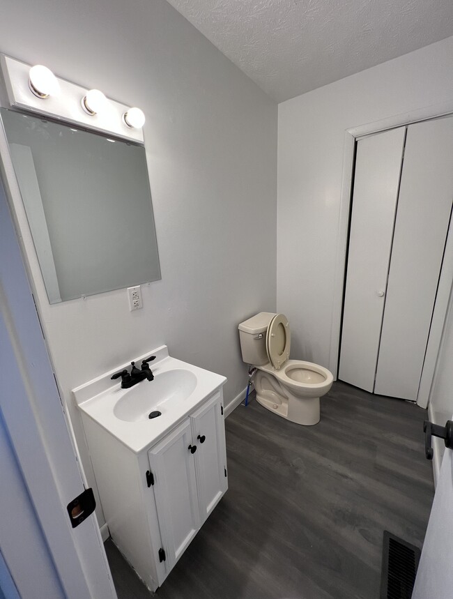 property at 836 Lynn Brooke Pl