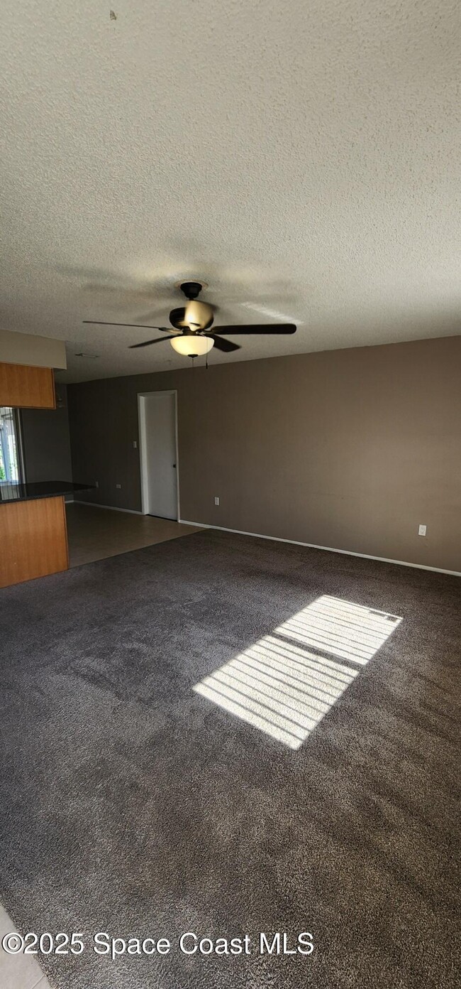 135 S Suzanne Ct in Merritt Island, FL - Building Photo - Building Photo