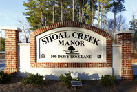 Shoal Creek Manor Senior in Locust Grove, GA - Foto de edificio - Building Photo