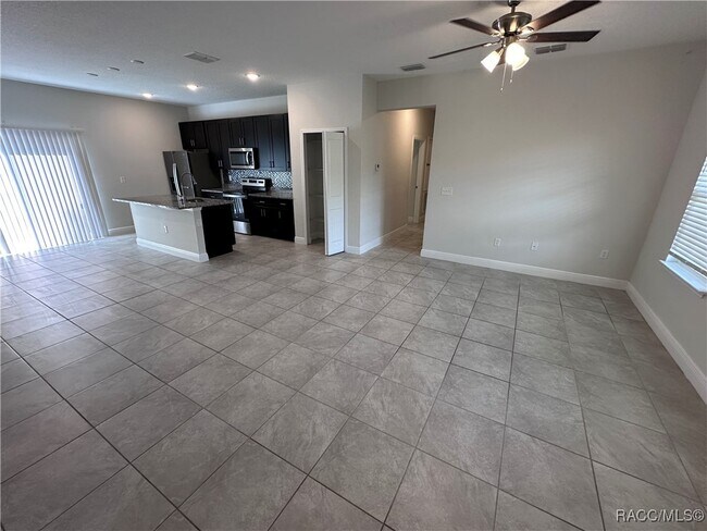 8773 N Muller Way in Citrus Springs, FL - Building Photo - Building Photo