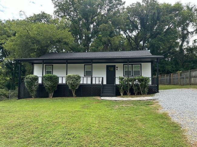 property at 414 Hollywood Dr