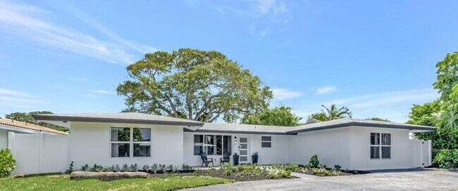 property at 1950 NE 30th St