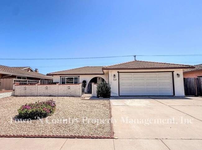 property at 732 La Mesa Dr