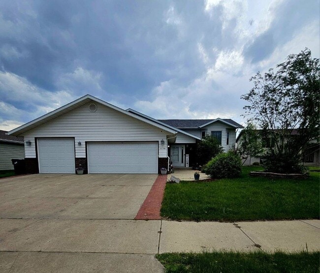 property at 2736 Essex Loop