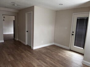 6 Independence Dr in Belleville, IL - Building Photo - Building Photo