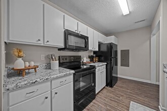 21 Collins Dr in Lillington, NC - Building Photo - Building Photo