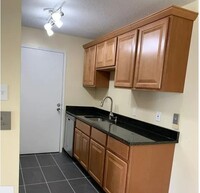 15 Village Way, Unit 7 in Natick, MA - Building Photo - Building Photo