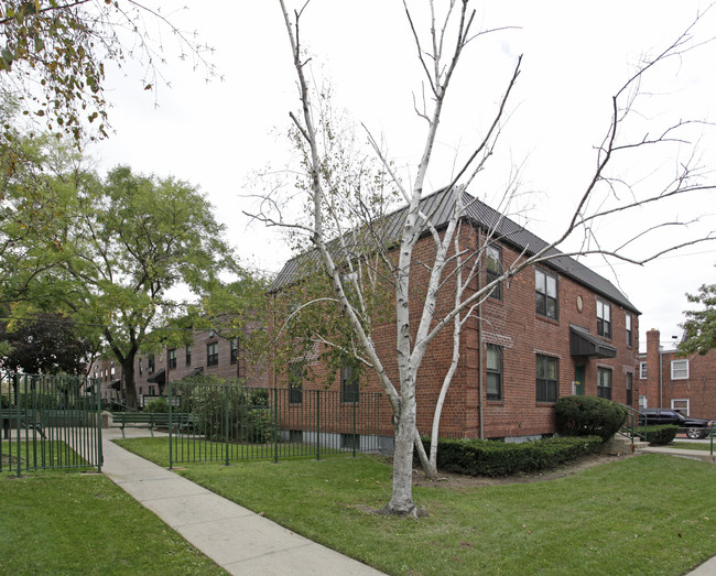 121-16-121-46 Farmers Blvd in Jamaica, NY - Building Photo - Building Photo