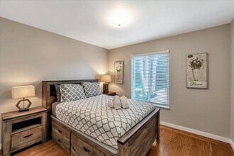 501 Atlanta St in Daly City, CA - Building Photo - Building Photo