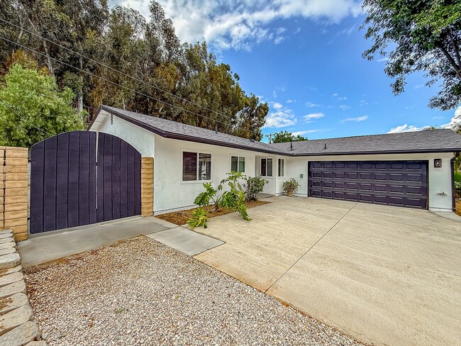 717 Watson Ave in Simi Valley, CA - Building Photo - Building Photo