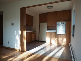 613 N Midvale Blvd, Unit 613 #1 in Madison, WI - Building Photo