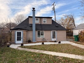 24591 Valley Ave in Eastpointe, MI - Building Photo