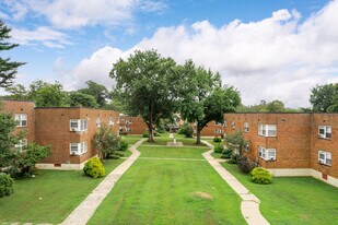Greene Tree Apartments in Philadelphia, PA - Building Photo