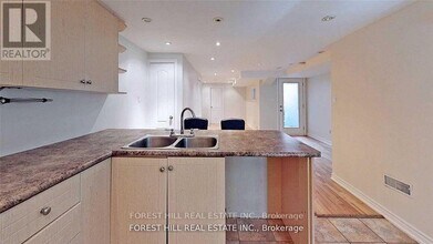 41 Gladstone Ave in Toronto, ON - Building Photo - Building Photo