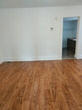 2633 S 18th St, Unit 2 in Pittsburgh, PA - Foto de edificio - Building Photo