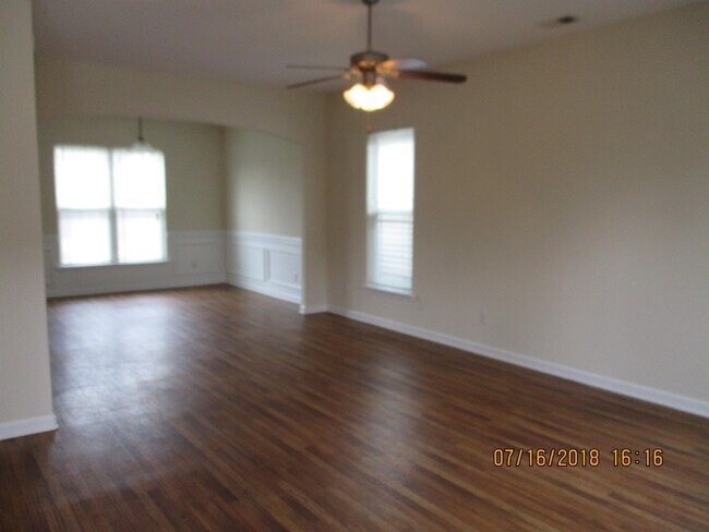 159 Chapel Lake S in Savannah, GA - Building Photo - Building Photo