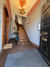 660 2nd Ave, Unit 2nd Floor in Troy, NY - Foto de edificio - Building Photo