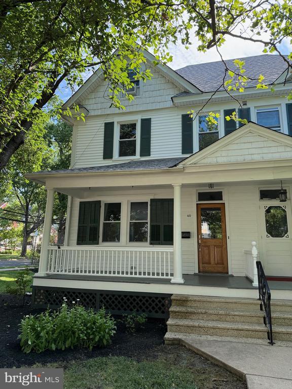 property at 40 Murray Pl