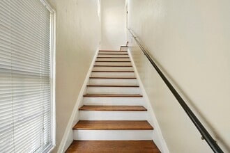 6025 Lewis St in Dallas, TX - Foto de edificio - Building Photo