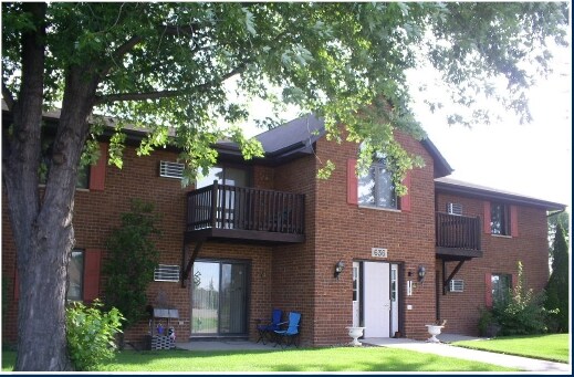 South Breeze Apartments-Kaukana in Kaukauna, WI - Building Photo
