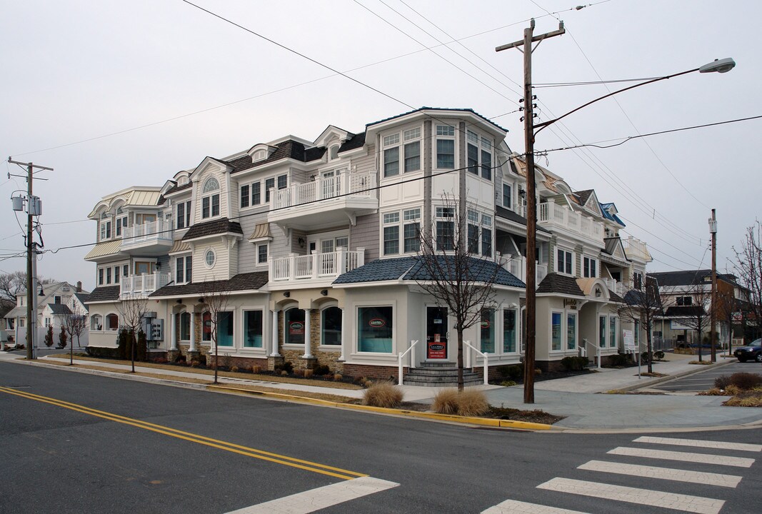 2162-2168 Dune Dr in Avalon, NJ - Building Photo