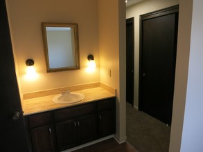 Lake Forest North Apartments in Omaha, NE - Building Photo - Interior Photo