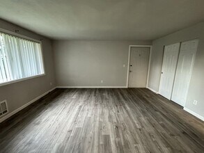 26211 SE 424th St in Enumclaw, WA - Building Photo - Building Photo