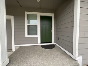 15102 Prescott Lp SE in Yelm, WA - Building Photo - Building Photo