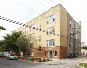 3100 W Addison St in Chicago, IL - Building Photo - Building Photo