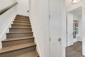 6004 Hudson St, Unit 102 in Dallas, TX - Building Photo - Building Photo