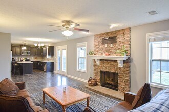 3784 Windhaven Dr in Clarksville, TN - Building Photo - Building Photo