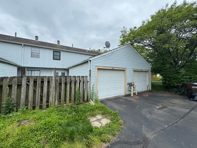 307 Cross Wind Dr in Westerville, OH - Foto de edificio - Building Photo